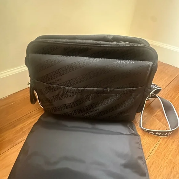 New, never used, Givenchy Black Diaper Bag with Logo Strap - Picture 6 of 8